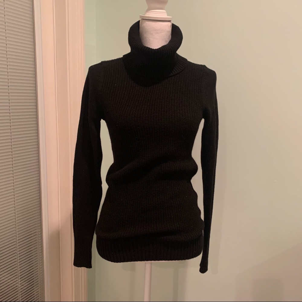 Banana Republic Black Ribbed Wool Cashmere T-neck Filpucci Italian Yarn